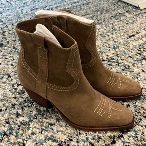 Brand new dolce vita boots